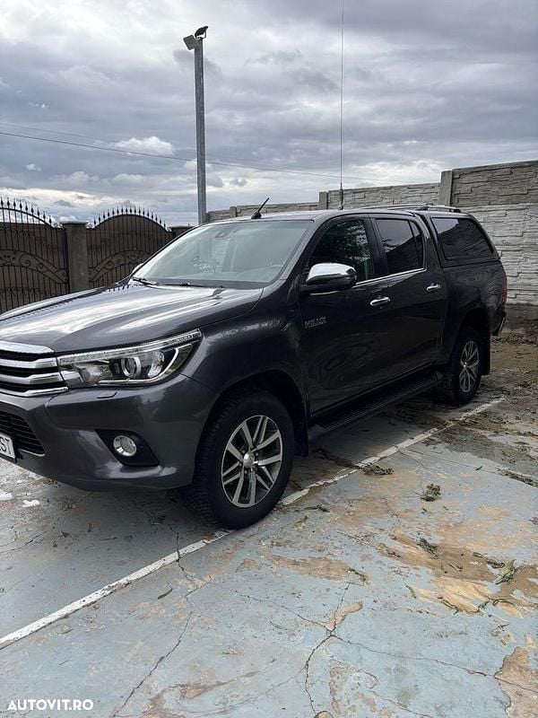 Culoaregri Utilizat 2018 Toyota HiLux Pickup | 27.000 EUR (Preț bun) - Imagine 1/4