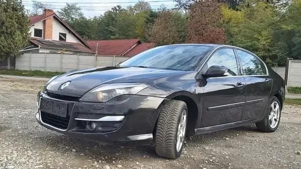 Negru Utilizat 2012 Renault Laguna III Berlinǎ | 4.100 EUR (Preț bun) - Imagine 1/4
