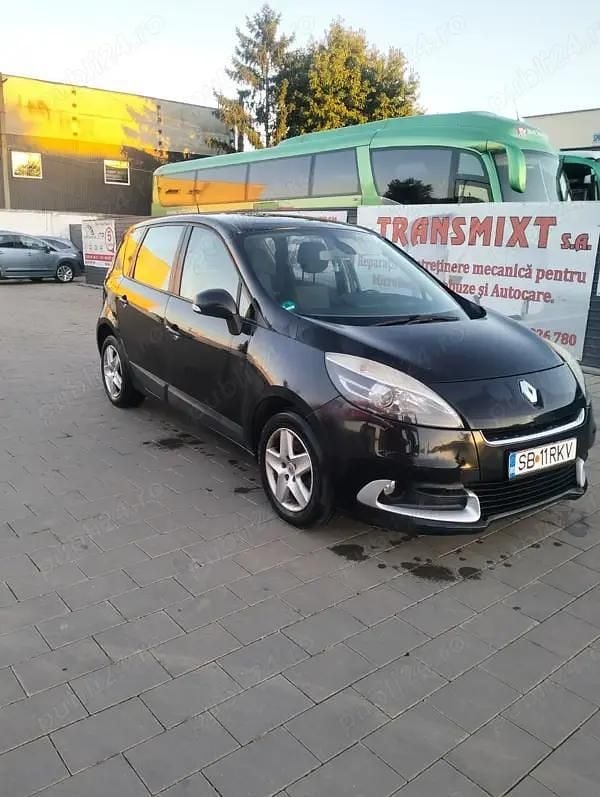 Negru Utilizat 2012 Renault Scénic III Monovolum | 4.400 EUR (Preț OK) - Imagine 1/4
