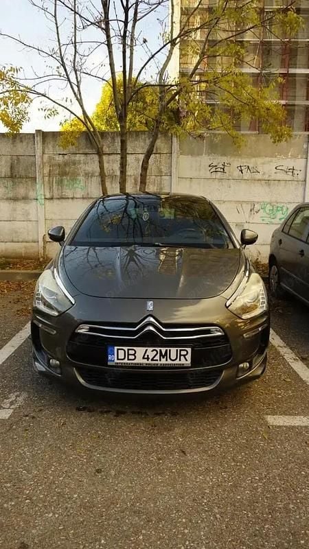 Gri Second-hand 2013 Citroën DS5 Hatchback | 8.650 EUR - Imagine 1/4