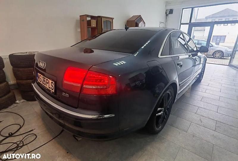 Second-hand Audi A8 Premium 210 CP (154 kW) 2009 Culoarealbastru Berlinǎ