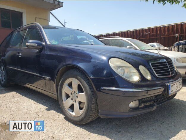 Second-hand Mercedes E220 150 CP (110 kW) 2005 Albastru Break