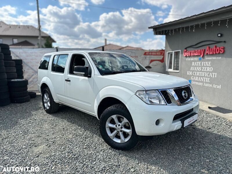 Alb Utilizat 2012 Nissan Pathfinder SUV | 9.800 EUR - Imagine 1/4
