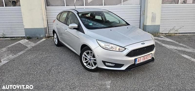 Culoareargint Utilizat 2015 Ford Focus Titanium Hatchback | 5.999 EUR (Preț bun) - Imagine 1/4