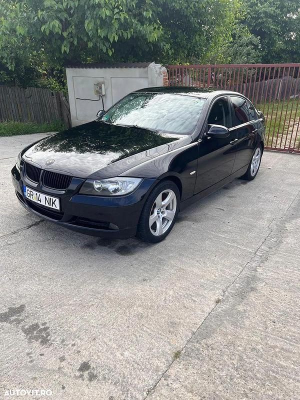 Culoarenegru Utilizat 2006 BMW 320 Berlinǎ | 3.800 EUR (Preț OK) - Imagine 1/4