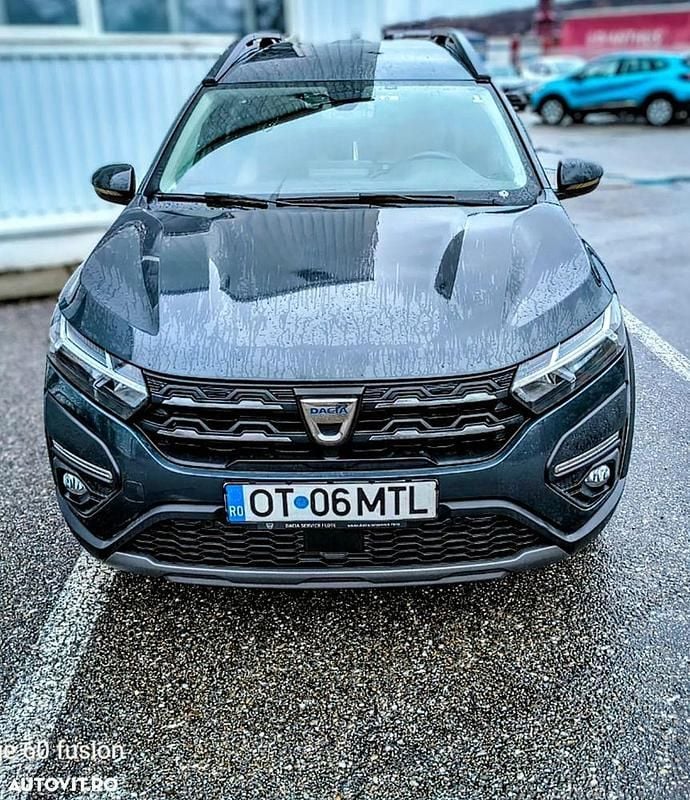 Second-hand Dacia Jogger Extreme 100 CP (73 kW) 2022 Culoaregri Monovolum