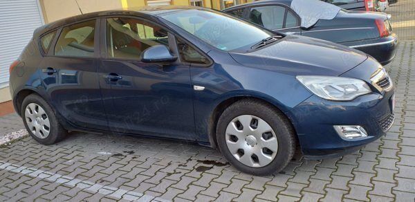 Utilizat 2011 Opel Astra Hatchback | 5.000 EUR (Puțin scump) - Imagine 1/4