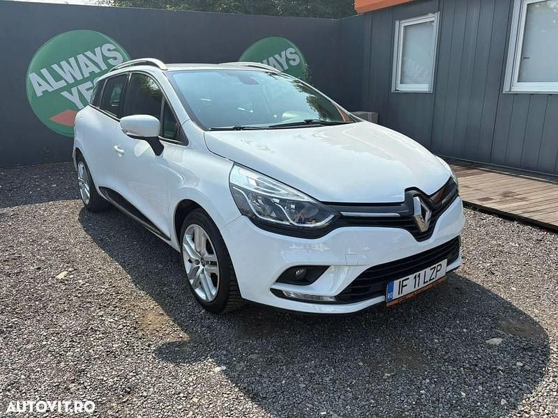 Second-hand Renault Clio GrandTour Zen 90 CP (66 kW) 2019 Culoarealb Break