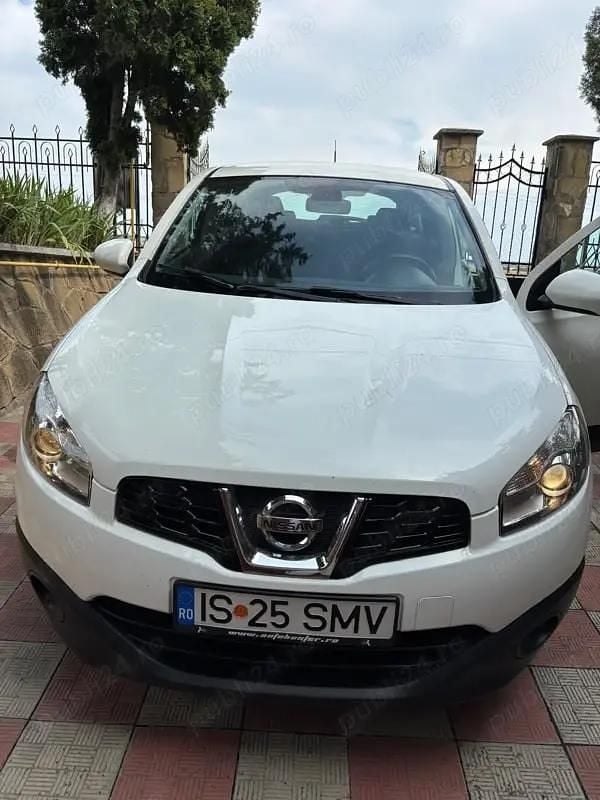 Utilizat 2011 Nissan Qashqai SUV | 5.800 EUR (Preț bun) - Imagine 1/4