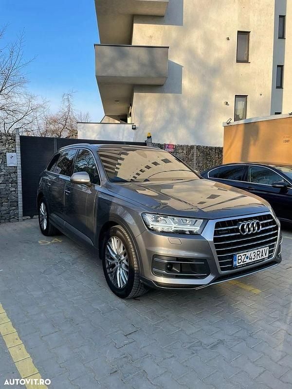 Culoaregri Utilizat 2016 Audi Q7 SUV | 25.500 EUR (Super Preț) - Imagine 1/4