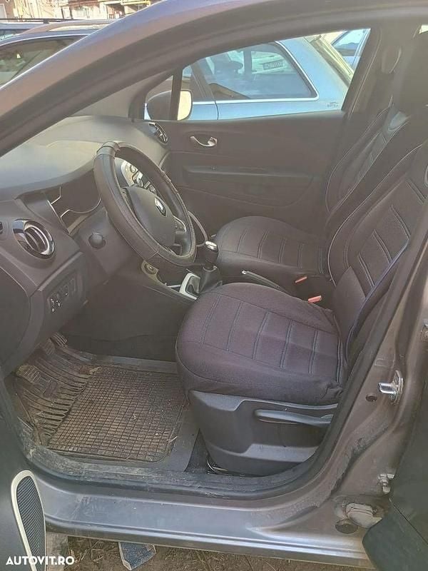 Culoaregri Utilizat 2019 Renault Captur SUV | 9.500 EUR (Super Preț) - Imagine 1/4