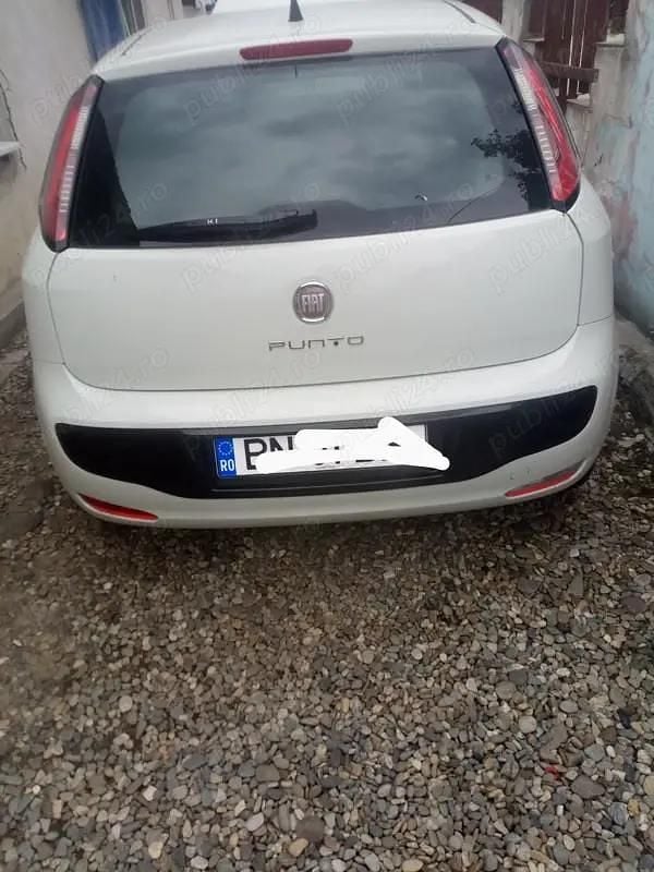 Utilizat 2011 Fiat Punto Evo Hatchback | 1.500 EUR - Imagine 1/4