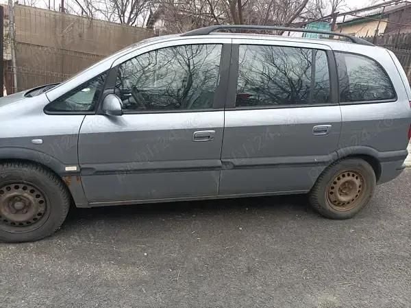 Utilizat 2004 Opel Zafira Monovolum | 800 EUR (Preț OK) - Imagine 1/2