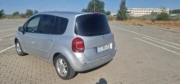 Second-hand Renault Grand Modus 110 CP (80 kW) 2011 Argintiu Monovolum