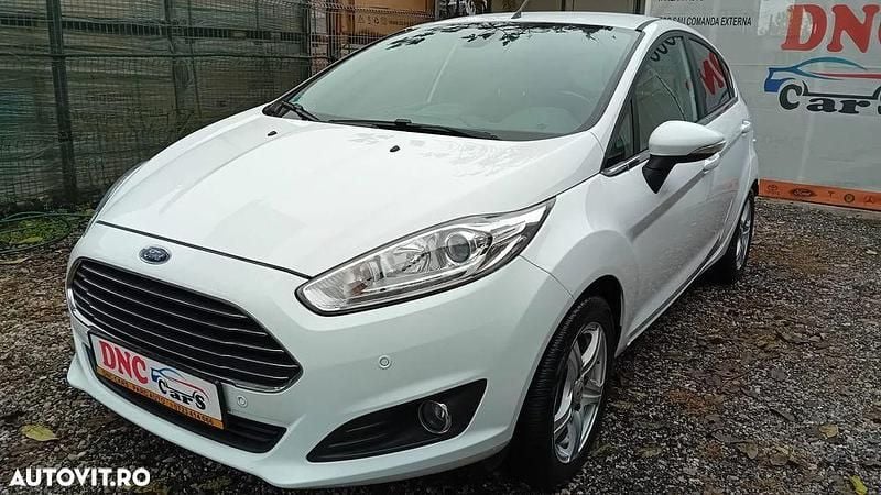 Second-hand Ford Fiesta Titanium 100 CP (73 kW) 2016 Culoarealb
