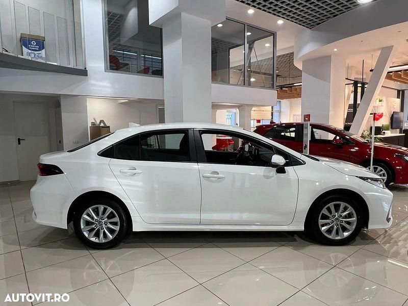 Culoarealb Nouă 2025 Toyota Corolla Business Edition Berlinǎ | 27.600 EUR (Preț OK) - Imagine 1/4