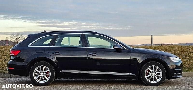 Second-hand Audi A4 Design 150 CP (110 kW) 2017 Culoarenegru Break