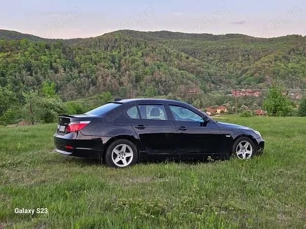 Utilizat 2004 BMW 520 Berlinǎ | 3.250 EUR (Preț bun) - Imagine 1/4