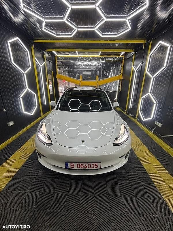 Culoarealb Utilizat 2020 Tesla Model 3 Berlinǎ | 28.799 EUR (Preț OK) - Imagine 1/4