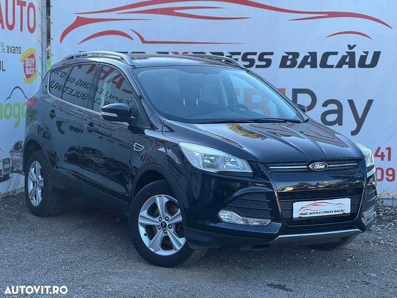 Second-hand Ford Kuga 120 CP (88 kW) 2015 Culoarenegru SUV
