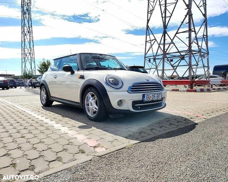 Culoarealb Utilizat 2010 Mini ONE Hatchback | 3.800 EUR (Preț OK) - Imagine 1/4