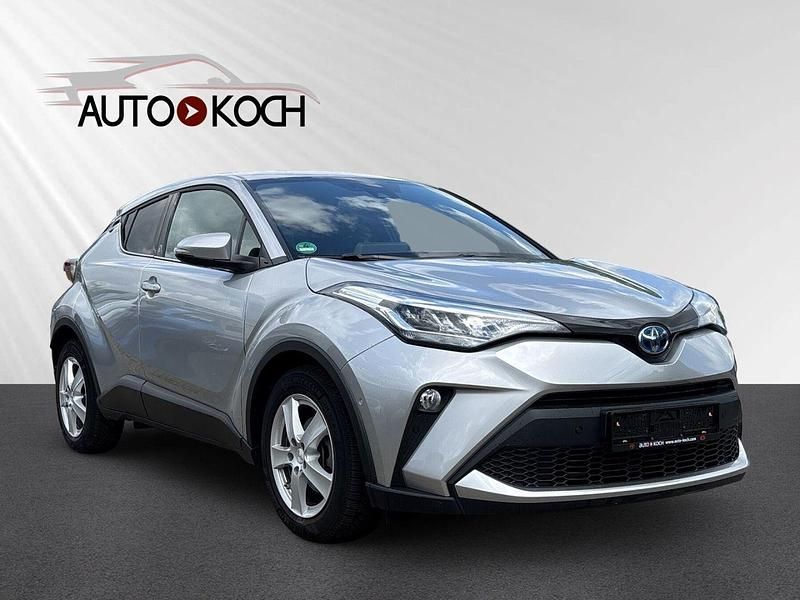 Utilizat 2023 Toyota C-HR Team SUV | 30.470 EUR (Scump) - Imagine 1/1