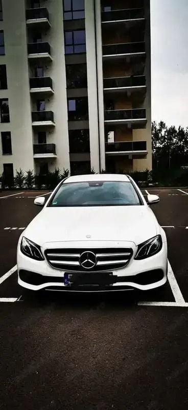 Utilizat 2017 Mercedes A200 Berlinǎ | 19.000 EUR - Imagine 1/4