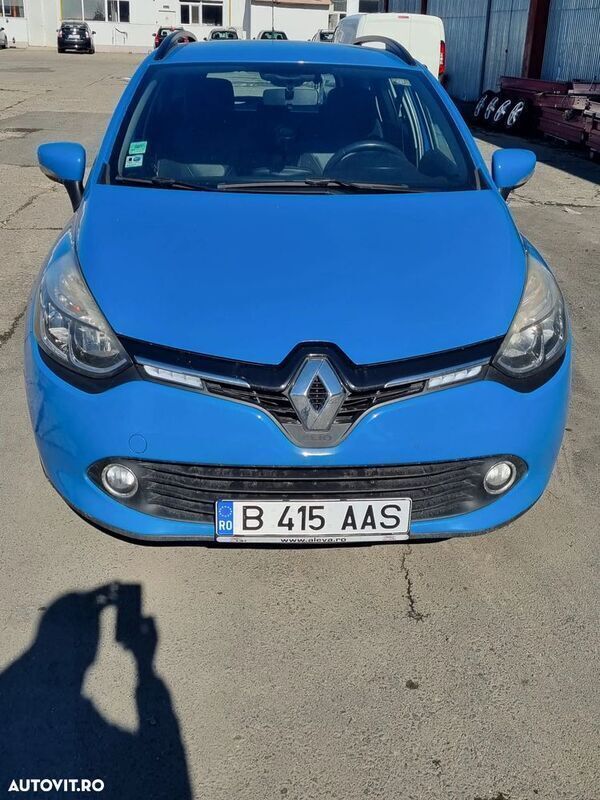 Albastru Utilizat 2016 Renault Clio IV Zen Break | 5.999 EUR (Preț OK) - Imagine 1/4