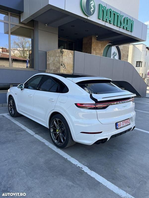 Second-hand Porsche Cayenne Coupe 340 CP (250 kW) 2022 Culoarealb Coupe