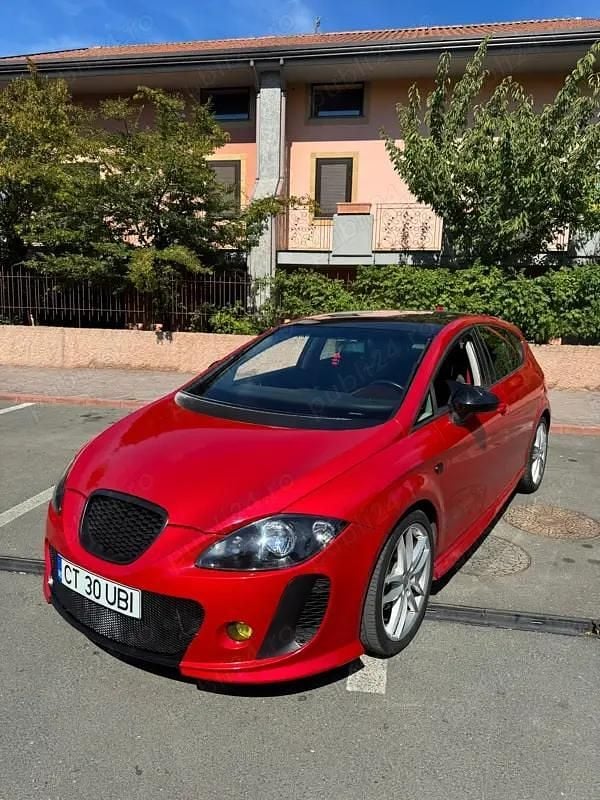 Second-hand 2010 Seat Leon Hatchback | 4.500 EUR (Puțin scump) - Imagine 1/4