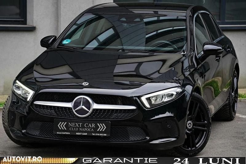 Culoarenegru Utilizat 2019 Mercedes A180 AMG line Hatchback | 18.850 EUR (Preț OK) - Imagine 1/4