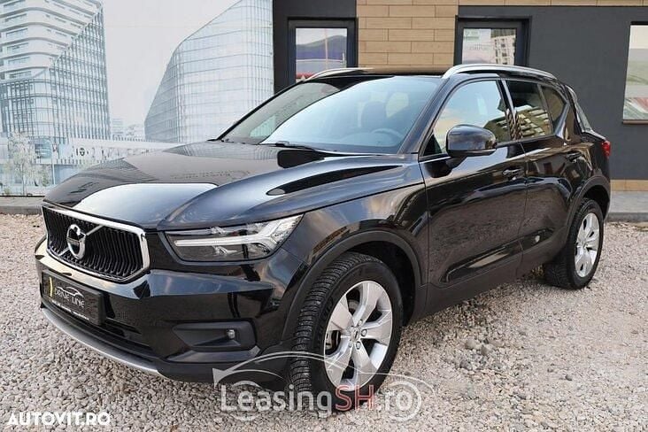 Gri Utilizat 2021 Volvo XC40 Momentum SUV | 26.798 EUR (Preț OK) - Imagine 1/4
