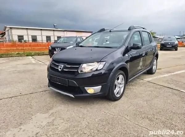 Second-hand Dacia Sandero Stepway 90 CP (66 kW) 2015 Hatchback