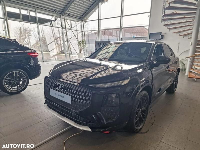 Nouă Audi Q3 150 CP (110 kW) 2025 Culoarenegru SUV