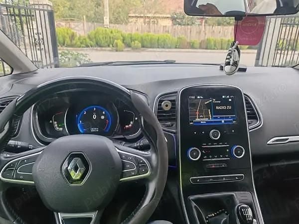 Second-hand Renault Grand Scénic IV 130 CP (95 kW) 2017 Maro Monovolum