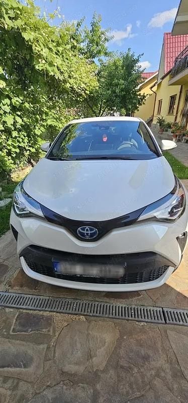Second-hand Toyota C-HR 184 CP (135 kW) 2022 Alb SUV