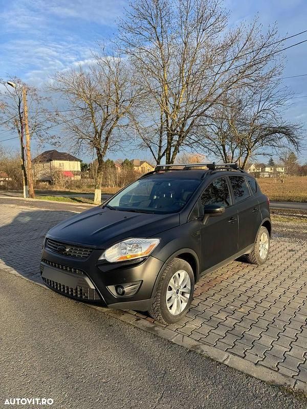 Second-hand Ford Kuga Titanium 140 CP (102 kW) 2011 Culoarenegru SUV