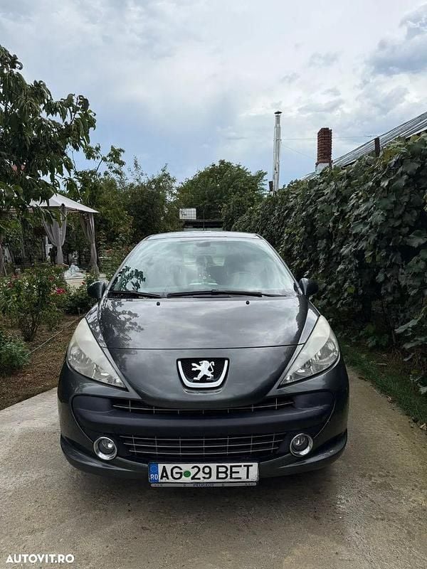 Culoareverde Utilizat 2008 Peugeot 207 | 1.100 EUR (Preț bun) - Imagine 1/4