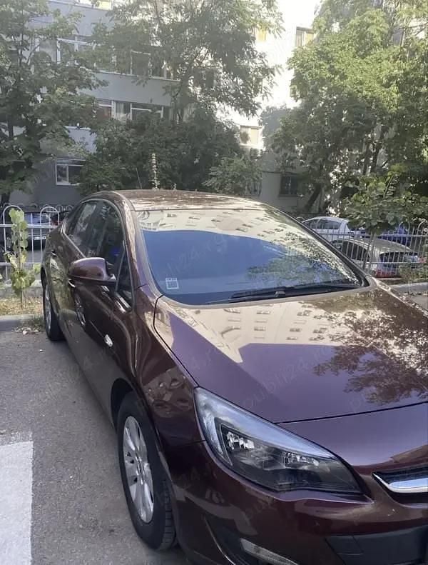 Second-hand Opel Astra 140 CP (102 kW) 2018 Berlinǎ