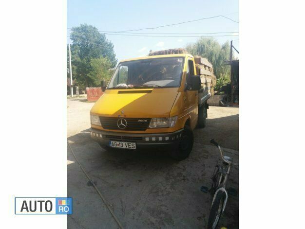 Second-hand Mercedes Sprinter 75 CP (55 kW) 1996 Galben Van