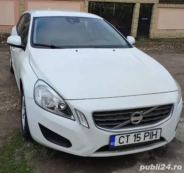 Utilizat 2013 Volvo V60 Break | 6.900 EUR (Preț OK) - Imagine 1/4