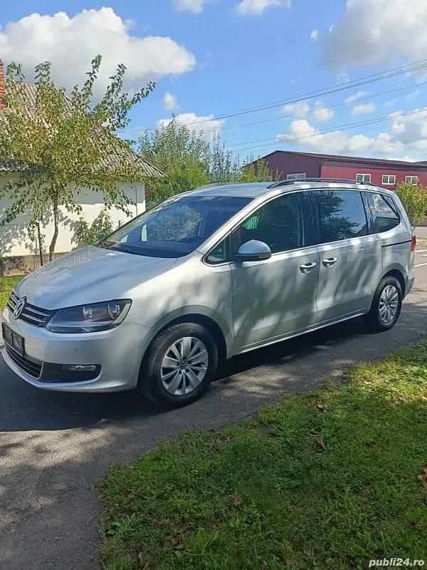 Argintiu Utilizat 2012 VW Sharan Monovolum | 7.800 EUR (Preț bun) - Imagine 1/4