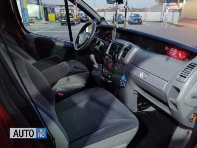 Second-hand Renault Trafic 115 CP (84 kW) 2007 Visiniu Monovolum