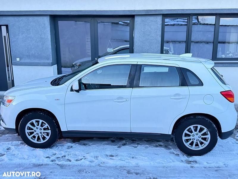 Second-hand Mitsubishi ASX Intense 114 CP (83 kW) 2017 Culoarealb SUV