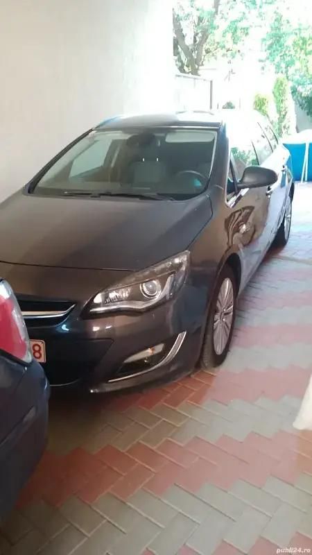 Utilizat 2013 Opel Astra Sport Break | 5.600 EUR - Imagine 1/4