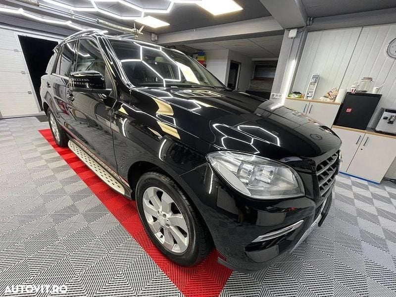 Second-hand Mercedes ML350 258 CP (189 kW) 2011 Culoarenegru SUV