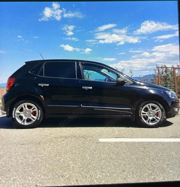 Negru Utilizat 2011 VW Polo Hatchback | 4.500 EUR (Preț OK) - Imagine 1/4