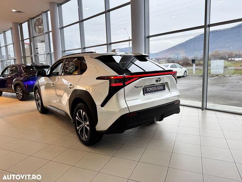 Nouă Toyota bZ4X 150 kW (204 CP) 2025 Culoareargint SUV