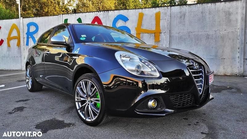 Culoarenegru Utilizat 2014 Alfa Romeo Giulietta Impression Hatchback | 6.490 EUR - Imagine 1/4
