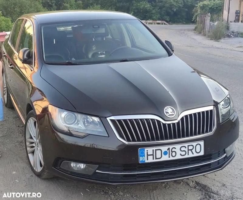 Maro Utilizat 2014 Skoda Superb Active Break | 8.700 EUR (Preț OK) - Imagine 1/4